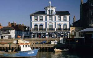 pierhotelharwich1